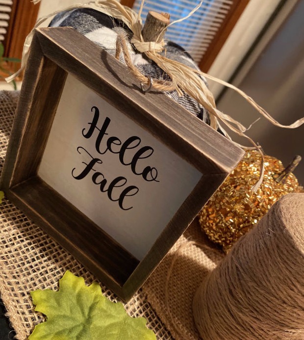 Image of Hello Fall sign